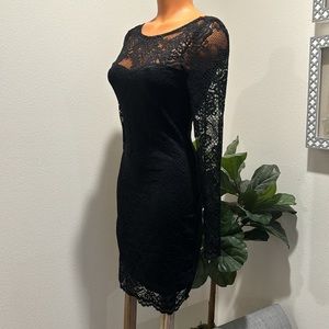 DIVIDED H&M Black Lace Long Sleeve Low-back Dress size 4
